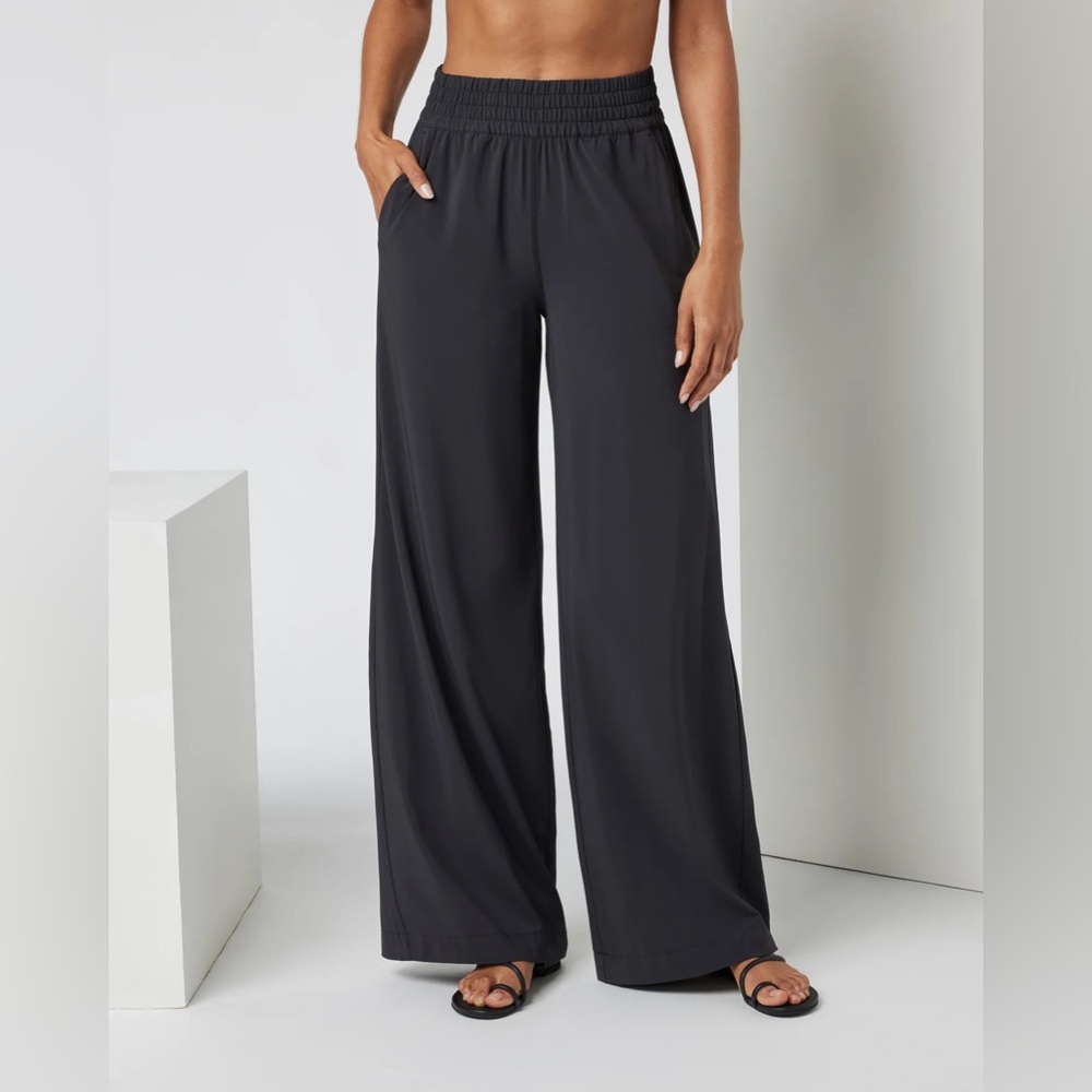 Vuori Women's Wide Leg Pants - Black